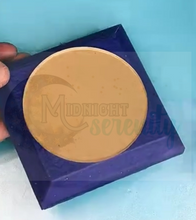 Load image into Gallery viewer, ACRYLIC BLANK & FRESHIE PEDESTAL