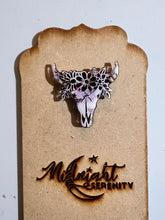 Load image into Gallery viewer, COW SKULL FLOWERS