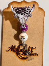 Load image into Gallery viewer, COW SKULL FLOWERS