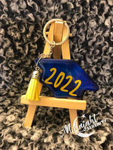 Load image into Gallery viewer, GRADUATION CAP WITH TASSEL