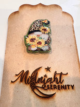 Load image into Gallery viewer, SUNFLOWER GNOME