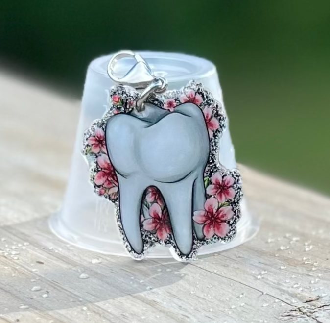 FLORAL TOOTH CHARM